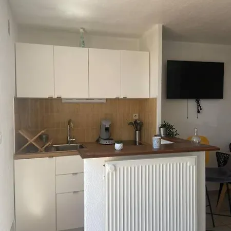 5 Min A Pied De La * Agde